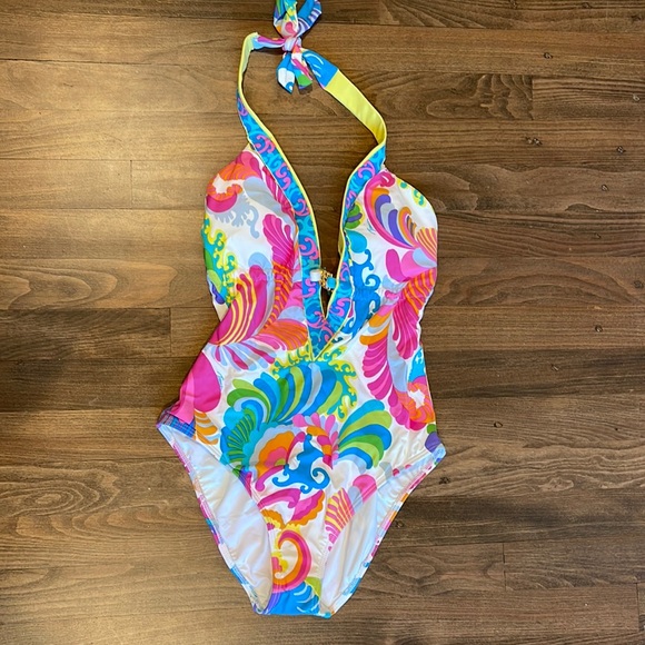 NWT TRINA TURK ONE PIECE SWIM SUIT PLUNGE V NECK HALTER TIE BACK MEDALLION SZ M - Picture 2 of 12
